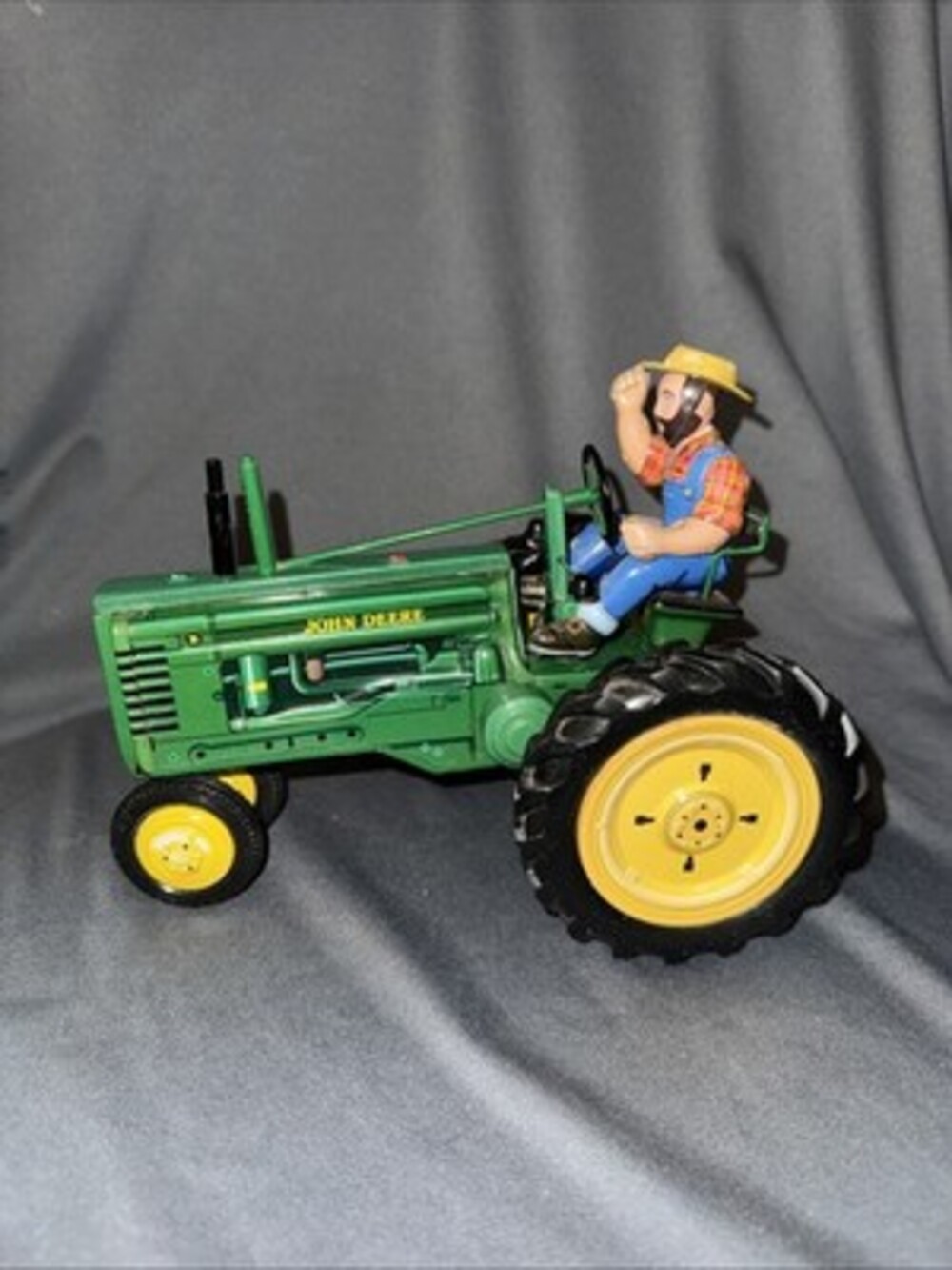 John Deere MODEL "B" TRACTOR Franklin Mint CLASSIC TIN COLLECTIBLES Wind-Up 2000